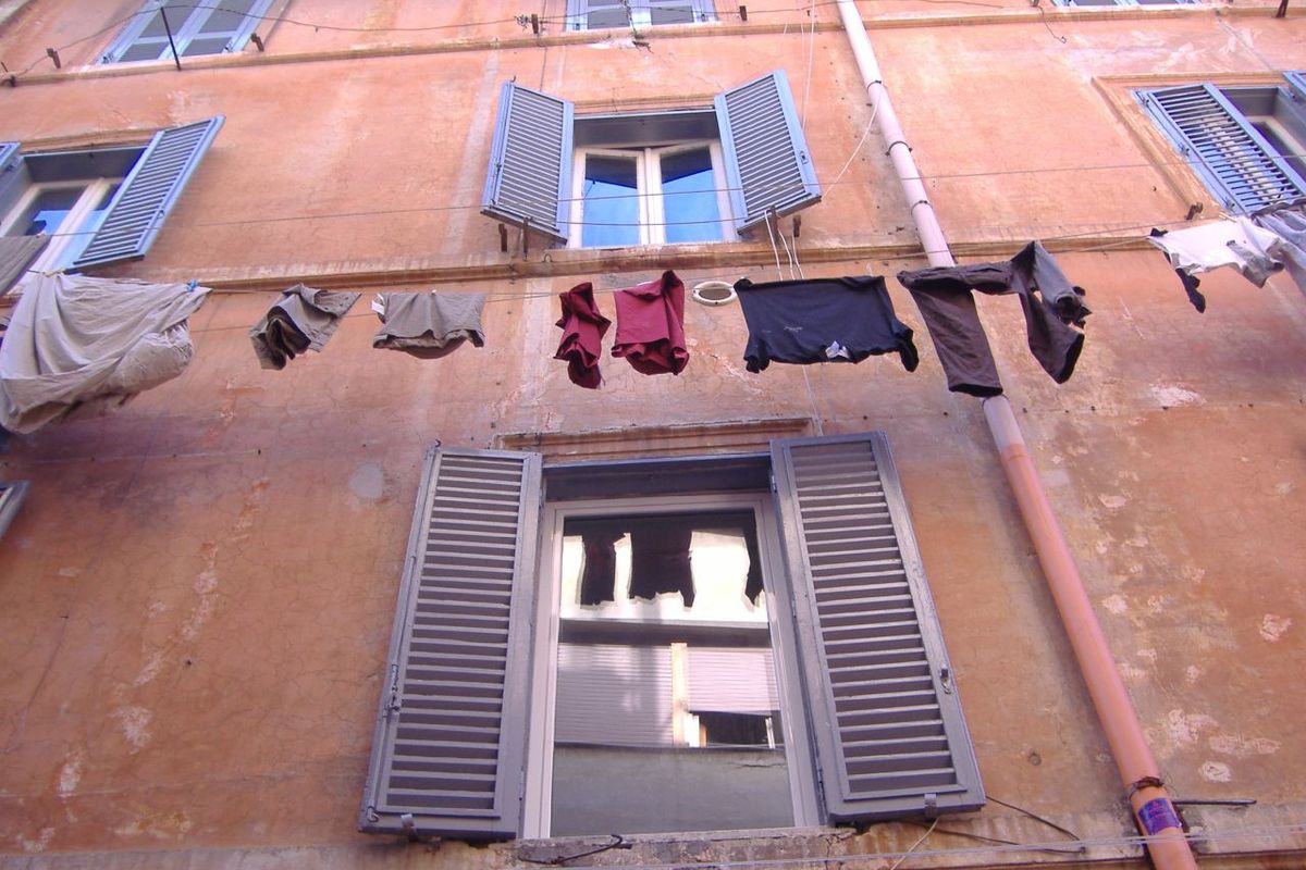 Du linge au fenêtre dans le quartier du Trastevere