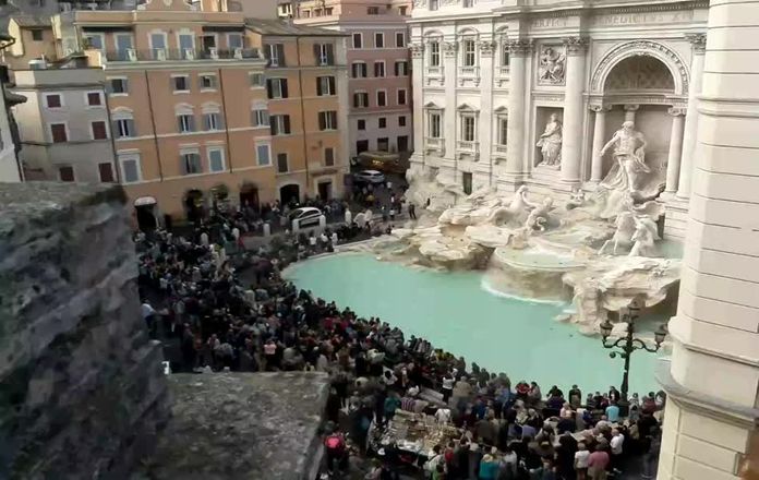 webcam-fontaine-trevi-rome fontaine de Trevi depuis une webcam