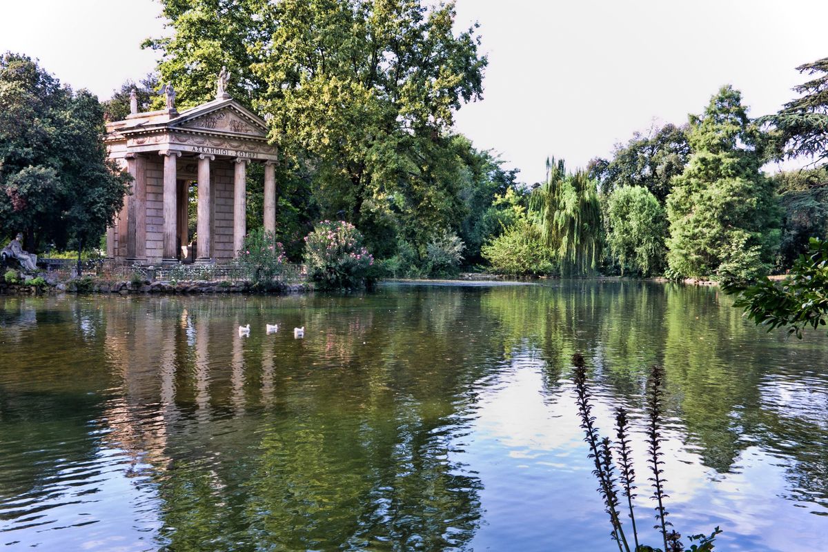 Saint Valentin au lac du parc de la Villa Borghese.