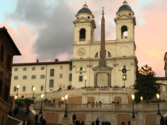 Rome en chiffres : eglise trinite des monts. Rome en chiffres : eglise trinite des monts.