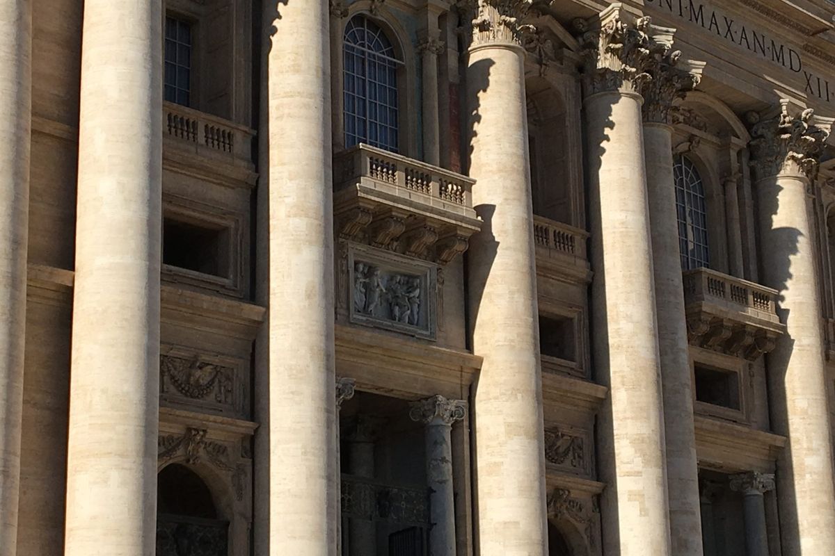 Façade basilique saint-pierre de Rome