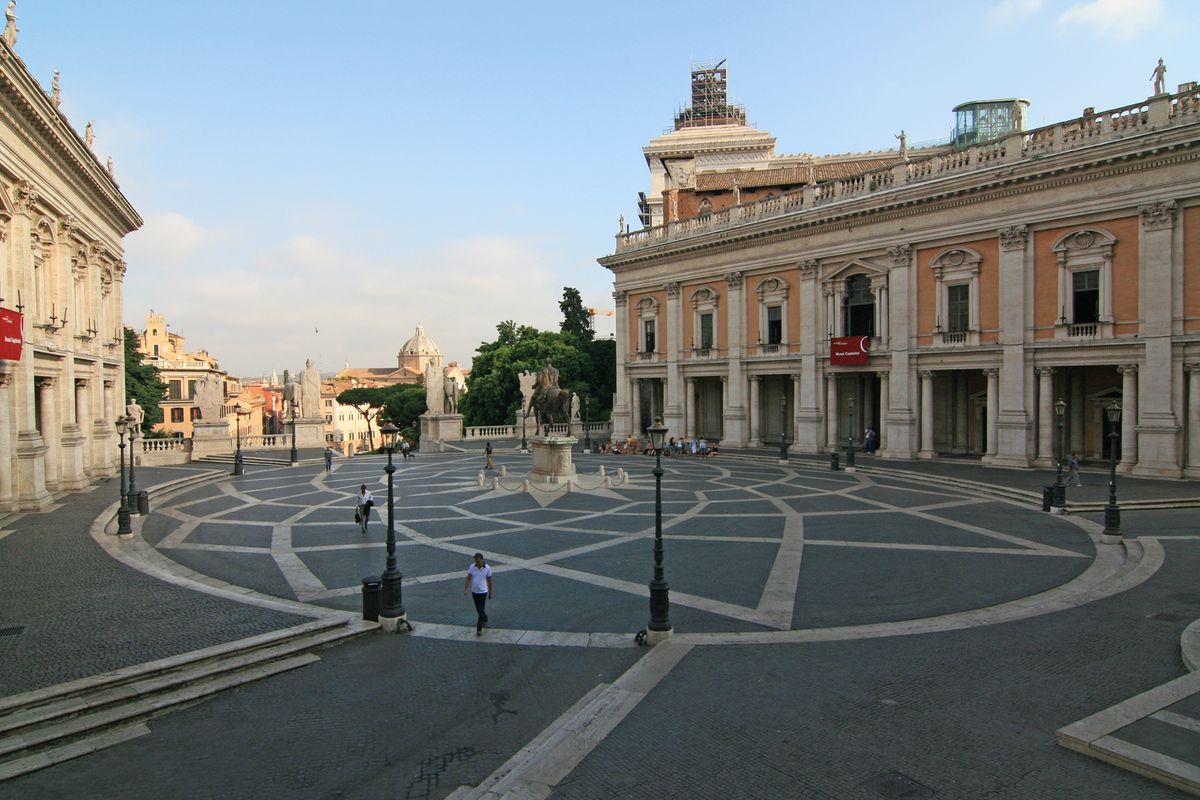 Les expositions sur la Piazza_del_Campidoglio_Roma