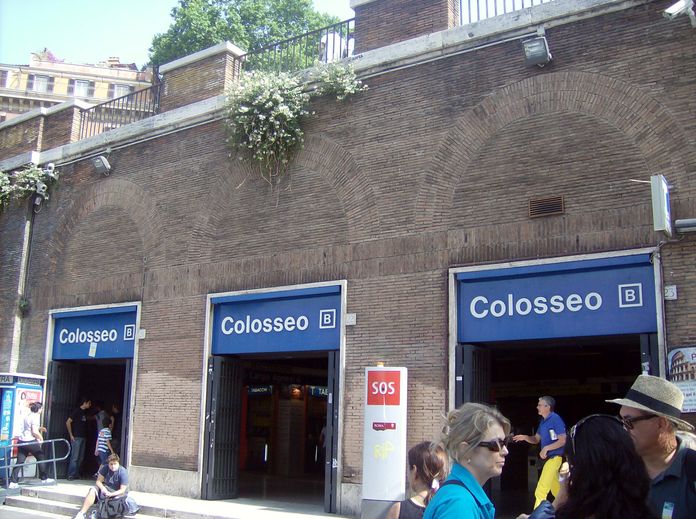 métro station Colosseo Rome.