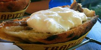 Le Trapizzino, la spécialité qu’il faut goûter à Rome Trapizzino Rome.