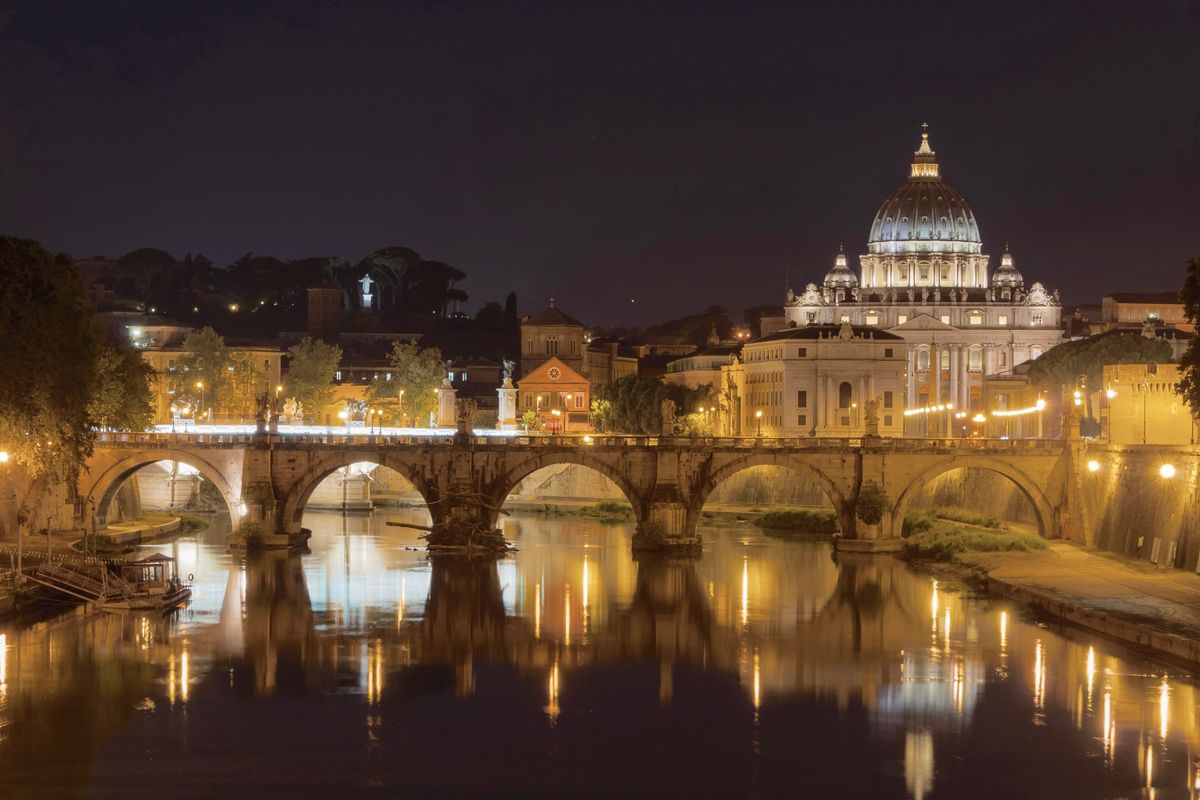 basilique saint-pierre de Rome nuit