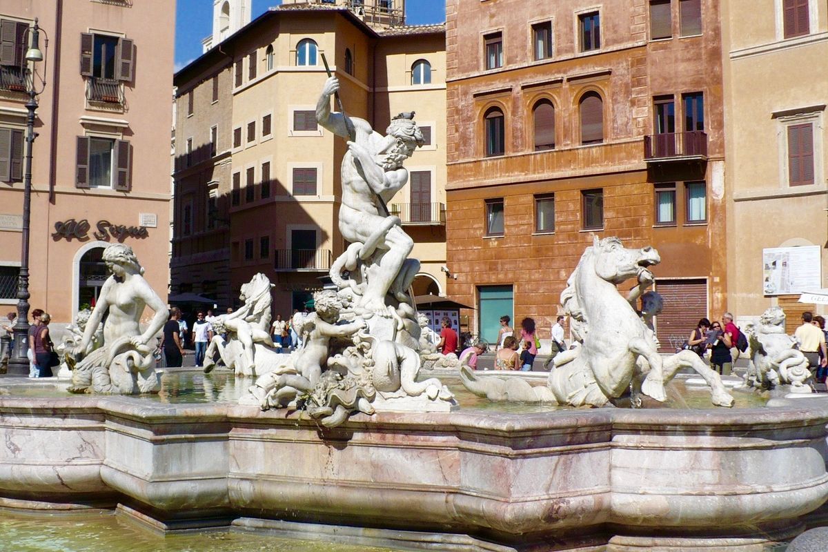 Fontana_di_Nettuno,_Piazza_Navona