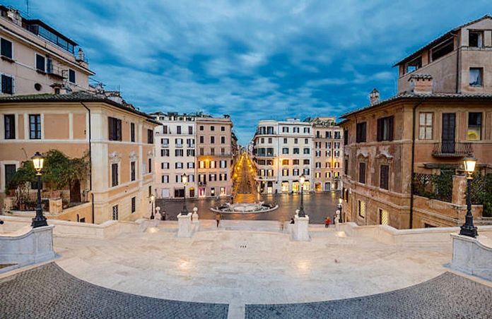 Via dei Condotti Rome soldes Via dei Condotti Rome soldes