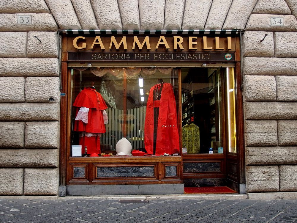 Souvenirs boutique Gamarelli Rome