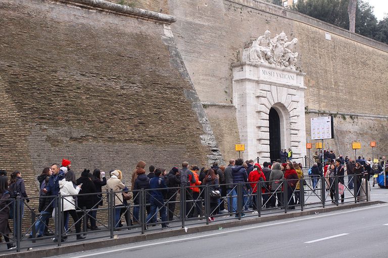 Comment réserver un billet coupe-file pour visiter les musées du Vatican ?