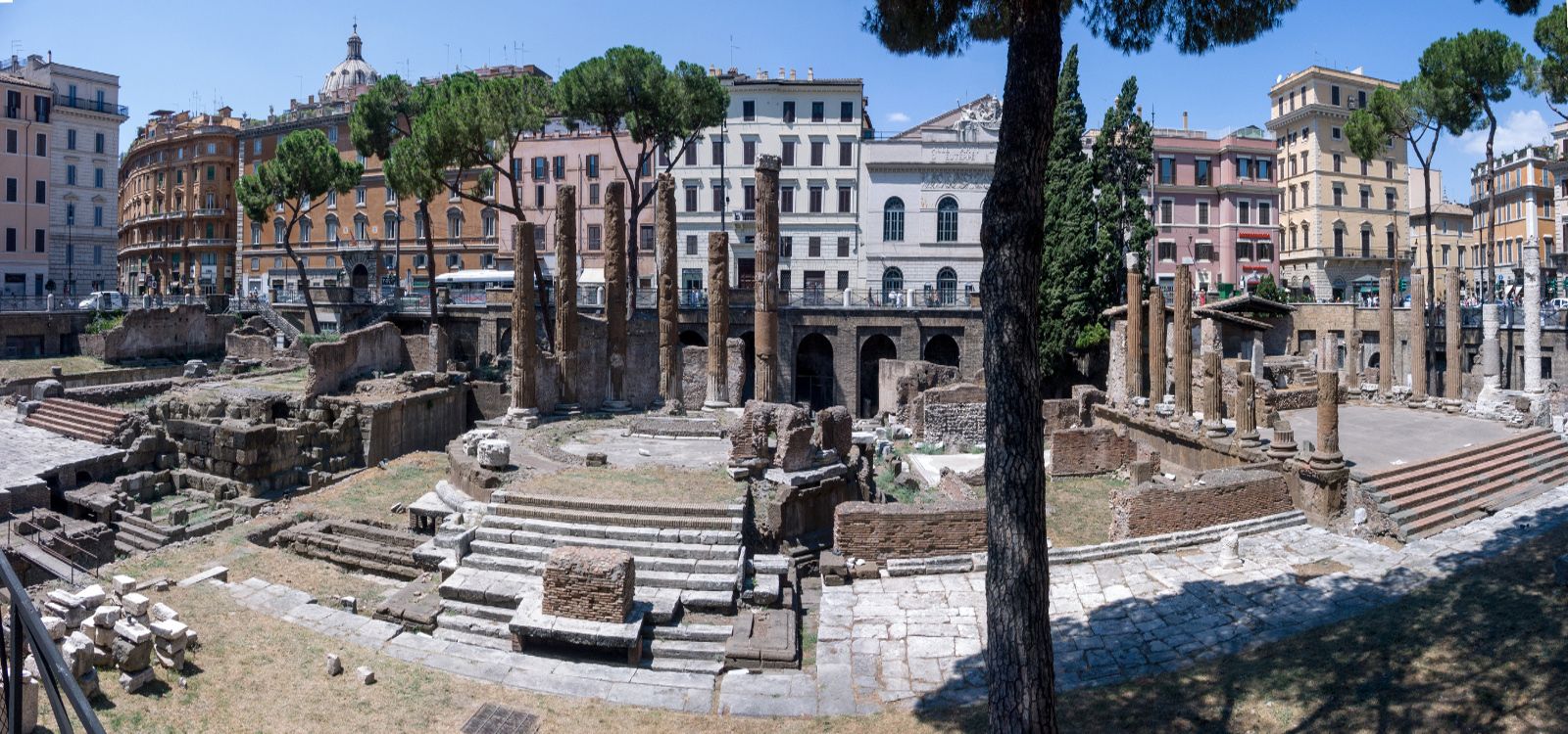 Travaux en vue sur le site de Largo di Torre Argentina à Rome