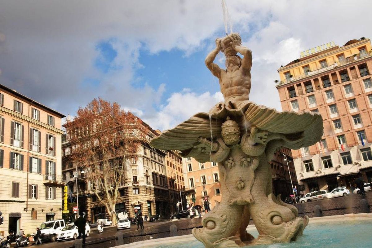 piazza-barberini-en-petit-groupe rome