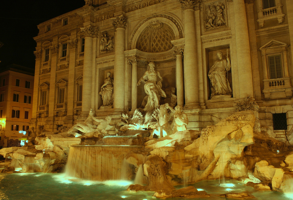 hiver monuments eclaires fontaine trevi Rome